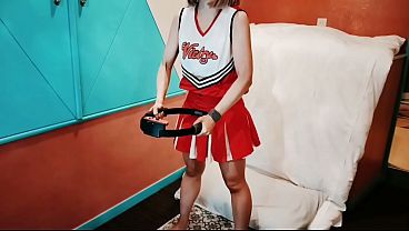 可愛い巨乳人妻がエロいチアガールコスチュームでエクササイズ1。Home made amateur 個人撮影 kawasaki